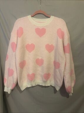Source Unknown Cream Crewneck Sweater with Pink Heart Motif